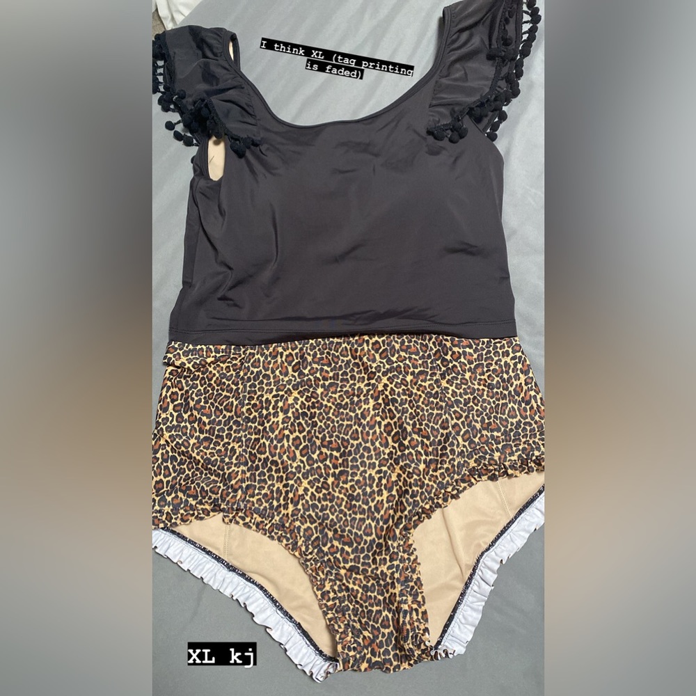 Kortni Jeane set